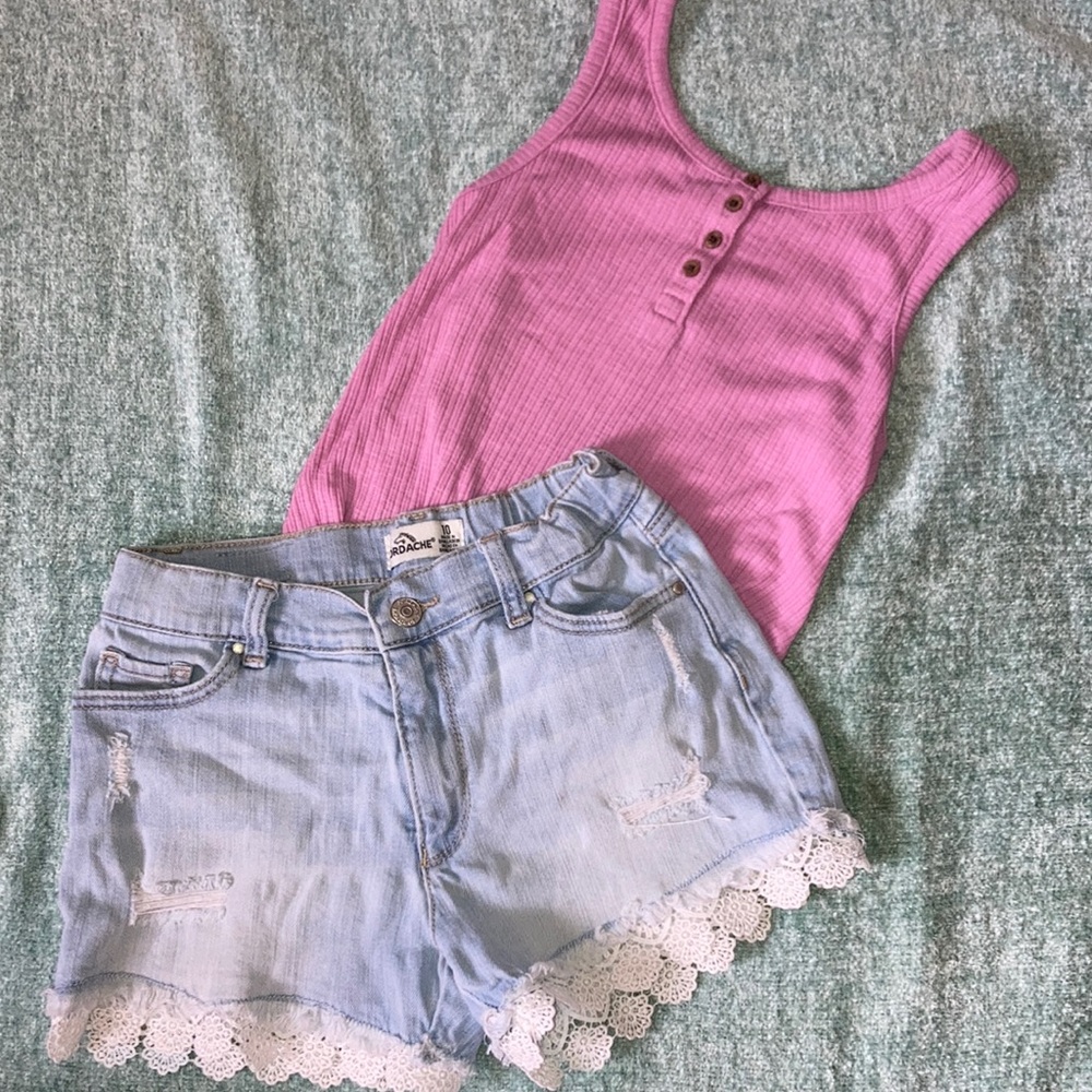 Cute summer outfit! Purple tank top Cute small blue shorts